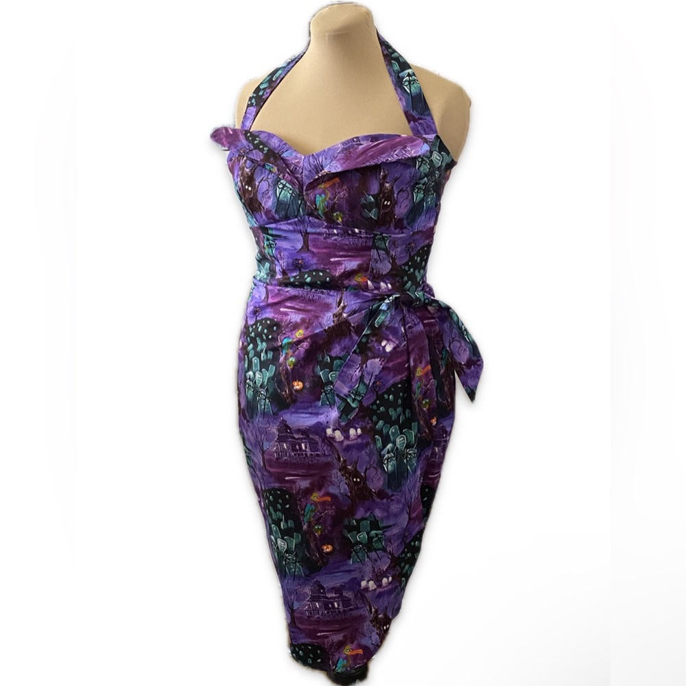 Sold ❌ Haunted graveyard dress 🎃 🪦 👻
